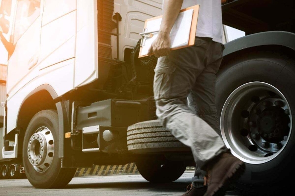 Driver Retention: 12 Effective Strategies to Hire and Retain Delivery Drivers image