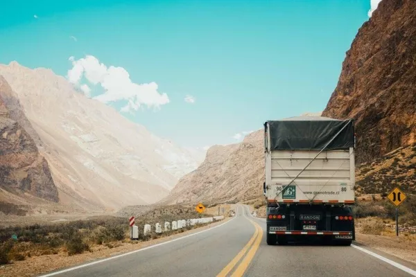 7 Tips for Managing Truck Drivers Effectively image